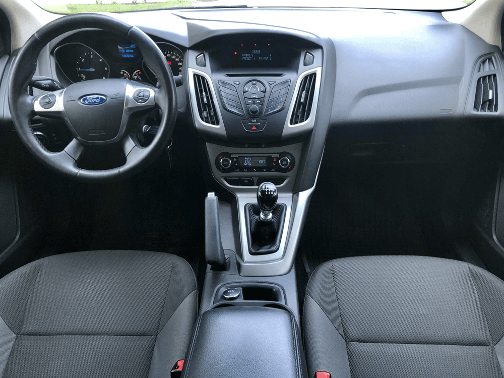 Ford Focus 1.6 TDCi Sedan — alternativni prikaz