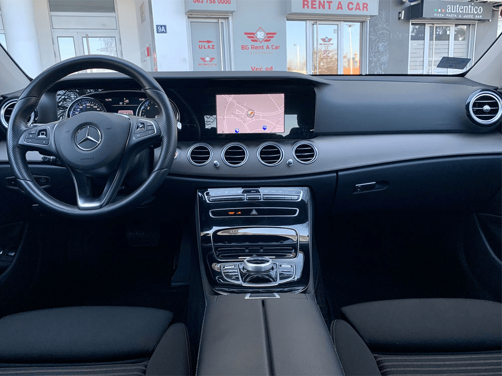 Mercedes E200 — alternativni prikaz